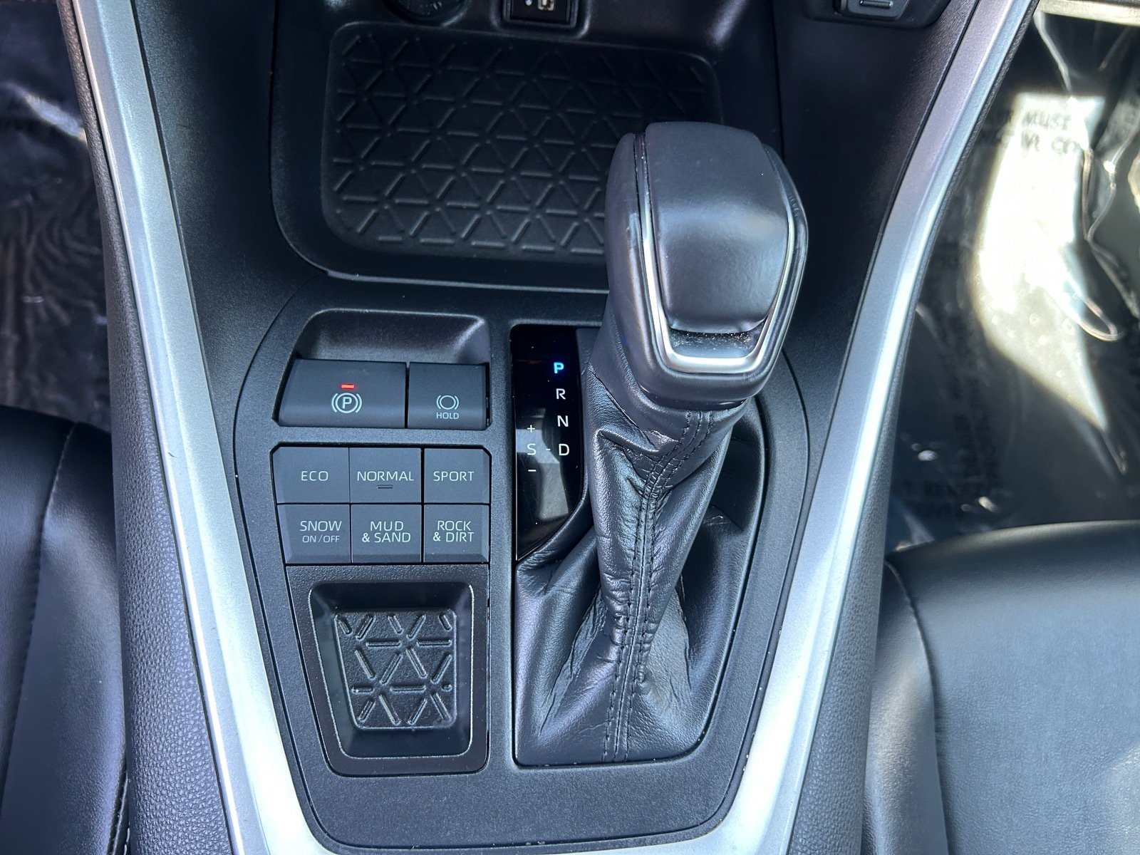 2025 Toyota RAV4 XLE Premium — photo 26 thumbnail