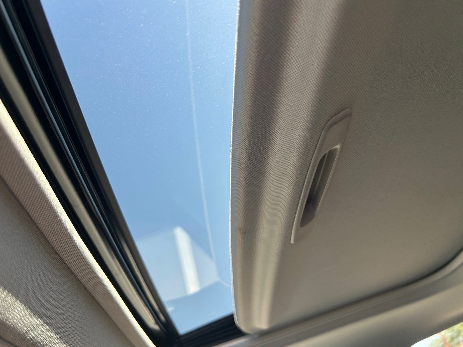 2025 Toyota RAV4 XLE Premium — photo 27 thumbnail