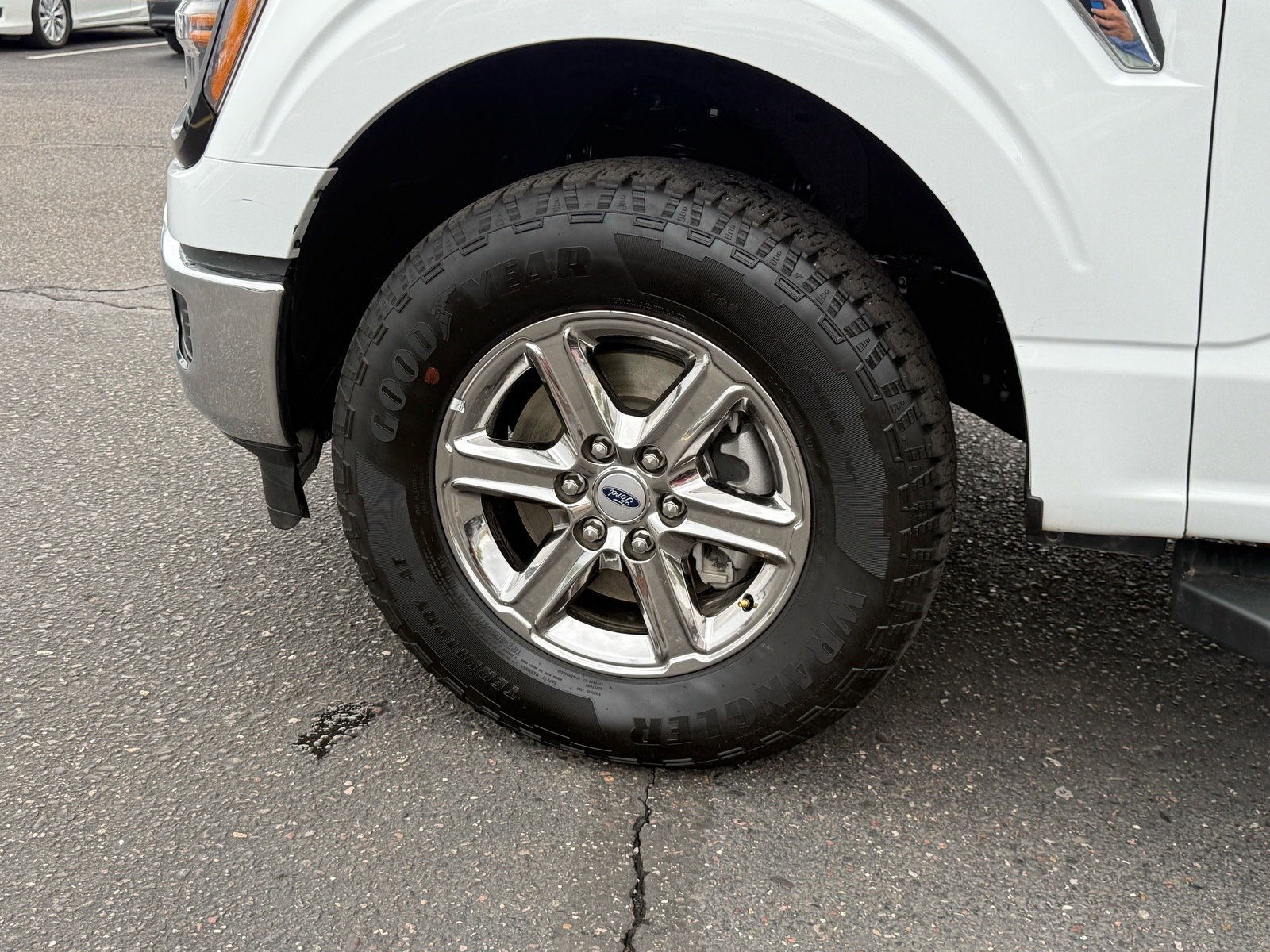 2025 Ford F-150 XLT — photo 10 thumbnail