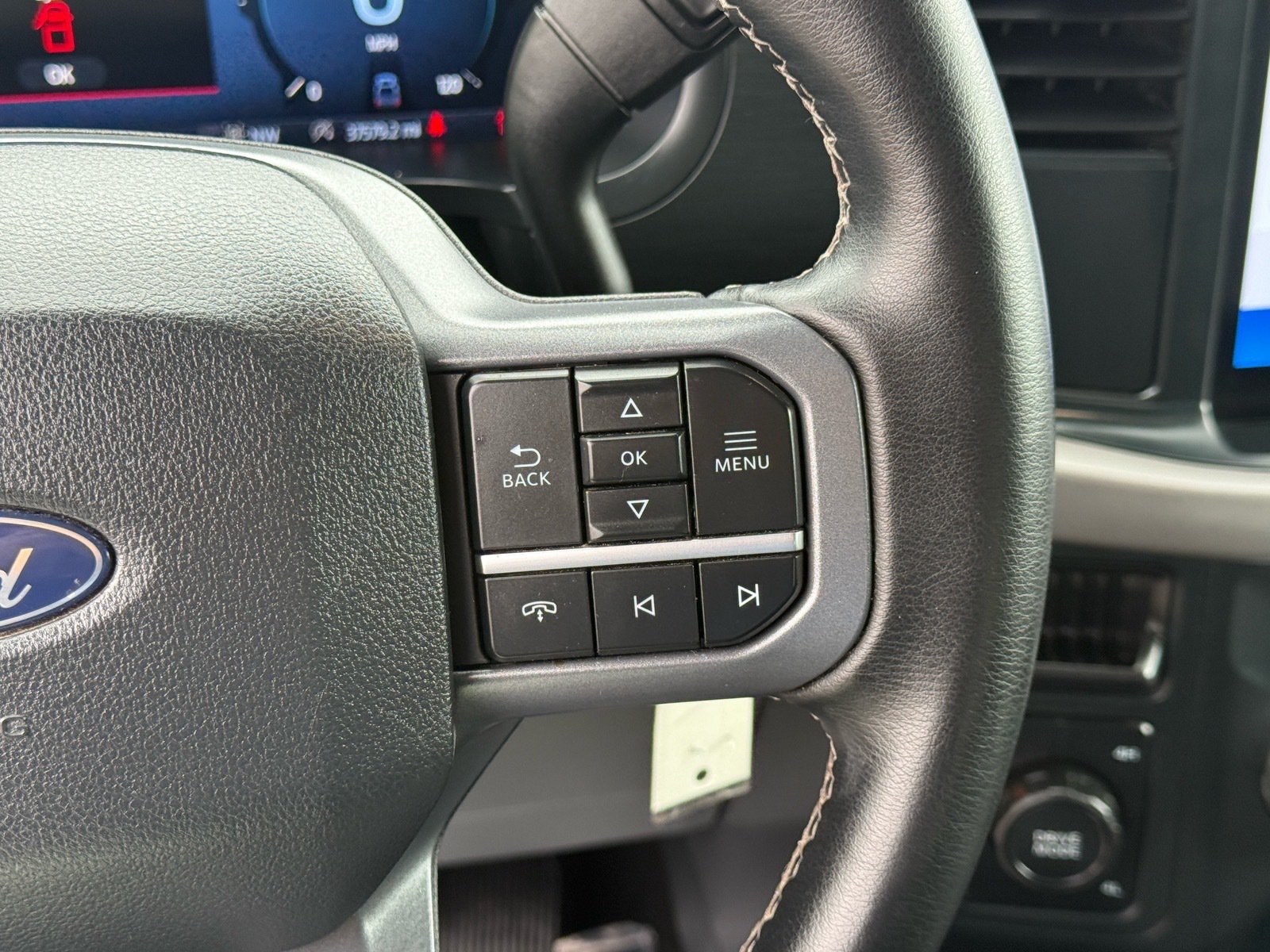 2025 Ford F-150 XLT — photo 16 thumbnail