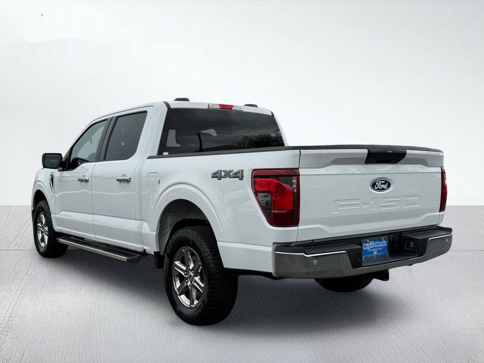 2025 Ford F-150 XLT — photo 4 thumbnail