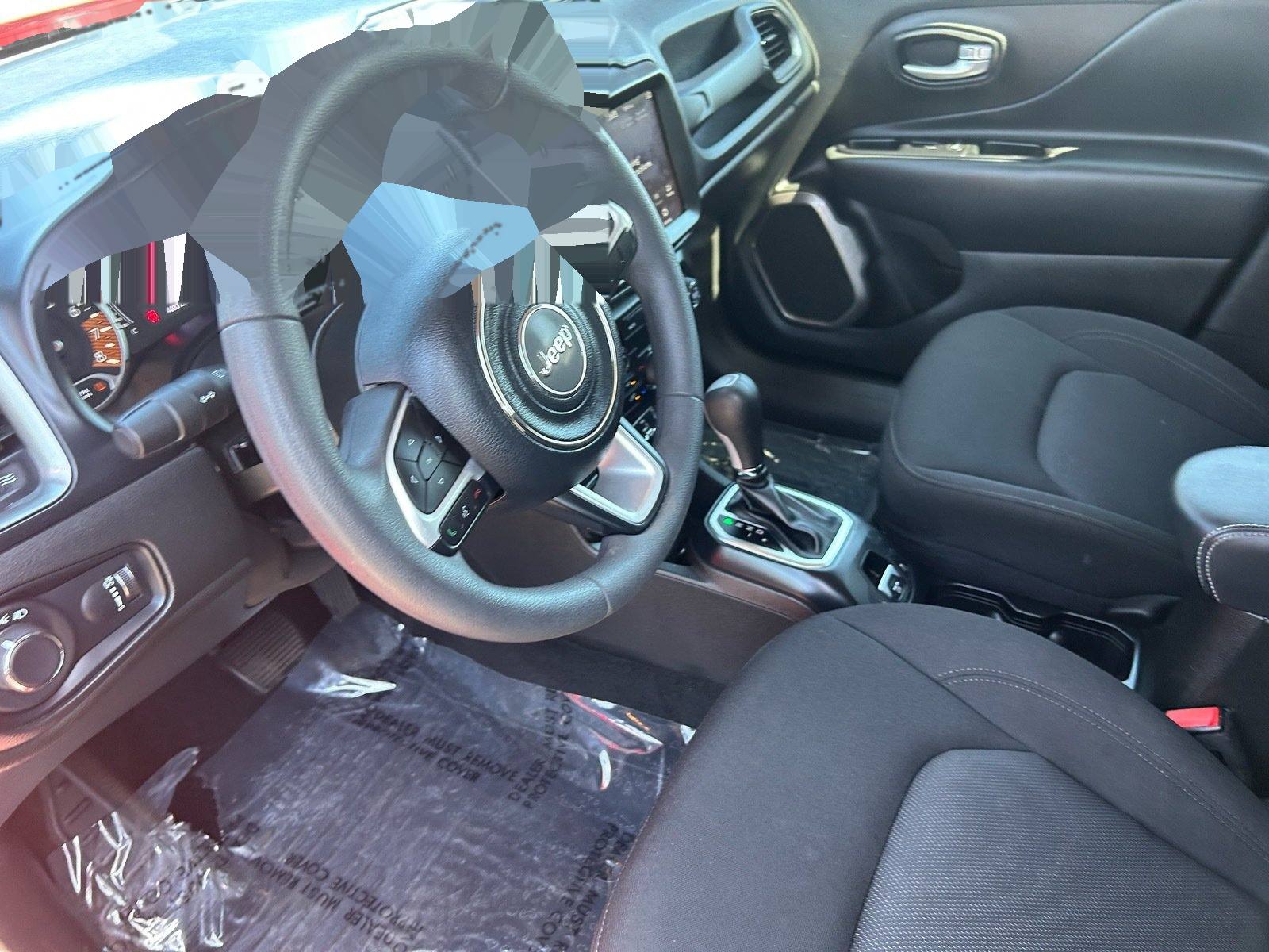 2023 Jeep Renegade Latitude — photo 19 thumbnail
