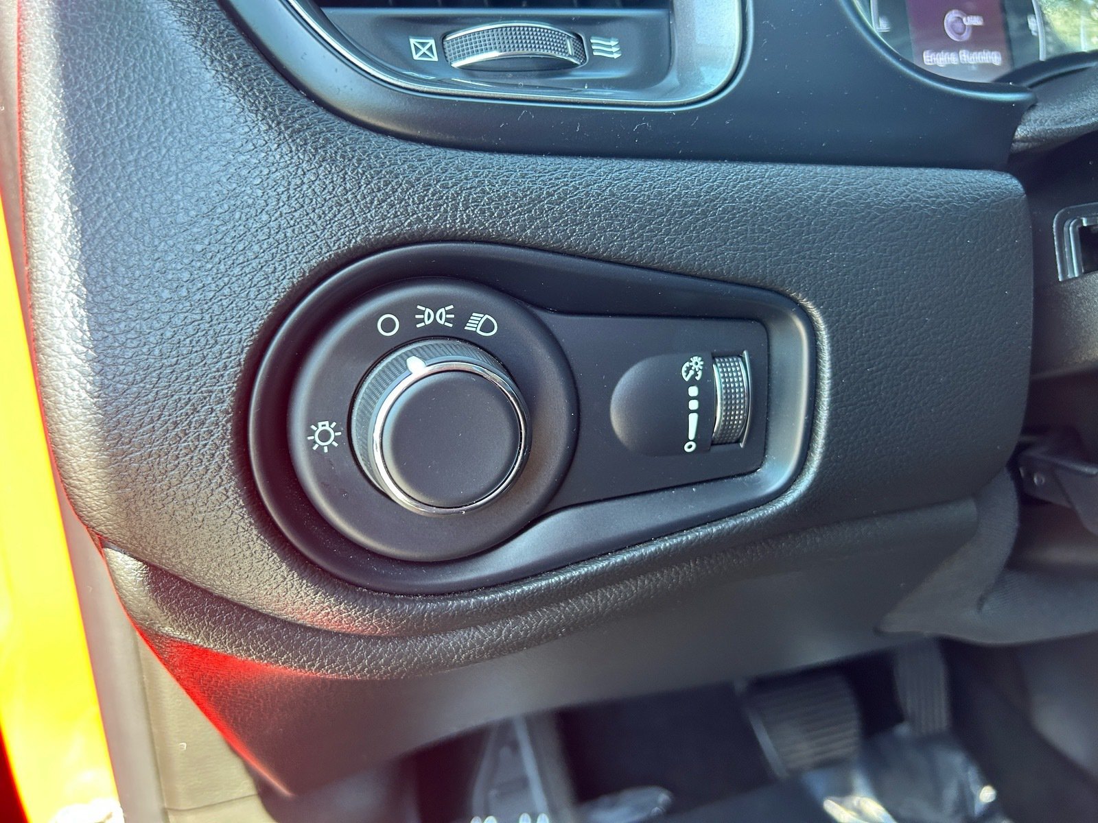 2023 Jeep Renegade Latitude — photo 26 thumbnail