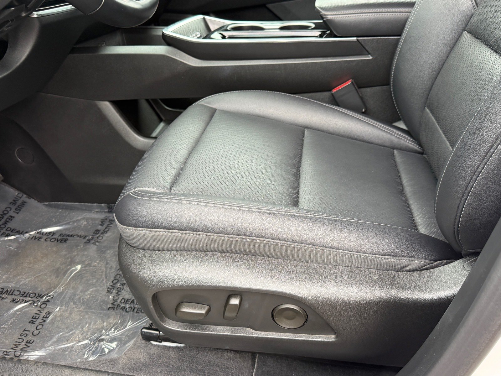 2025 Chevrolet Equinox LT — photo 13 thumbnail
