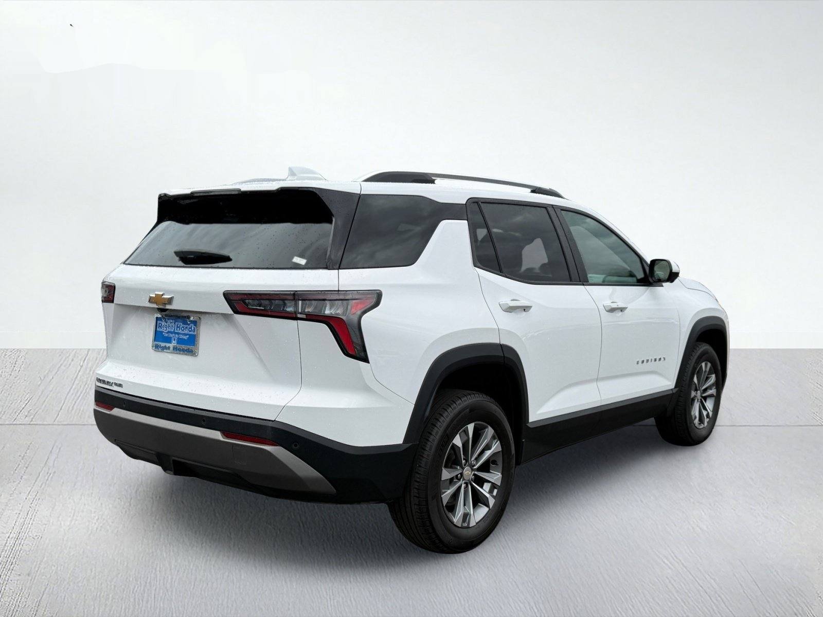 2025 Chevrolet Equinox LT — photo 7 thumbnail