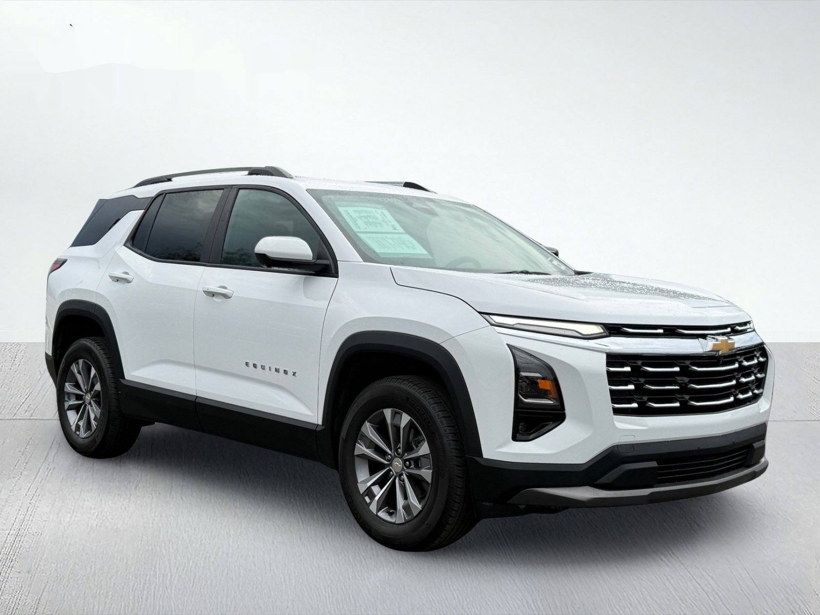 2025 Chevrolet Equinox LT — photo 9 thumbnail