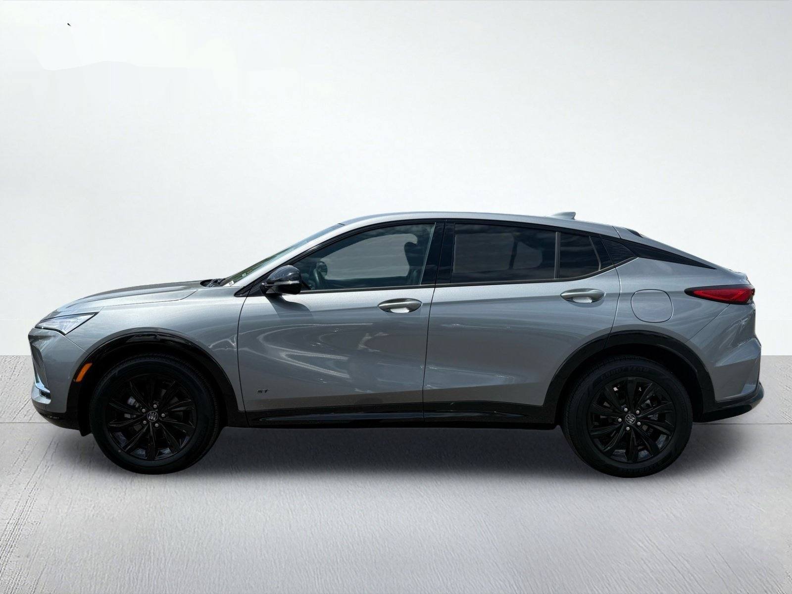 2025 Buick Envista Sport Touring — photo 3 thumbnail