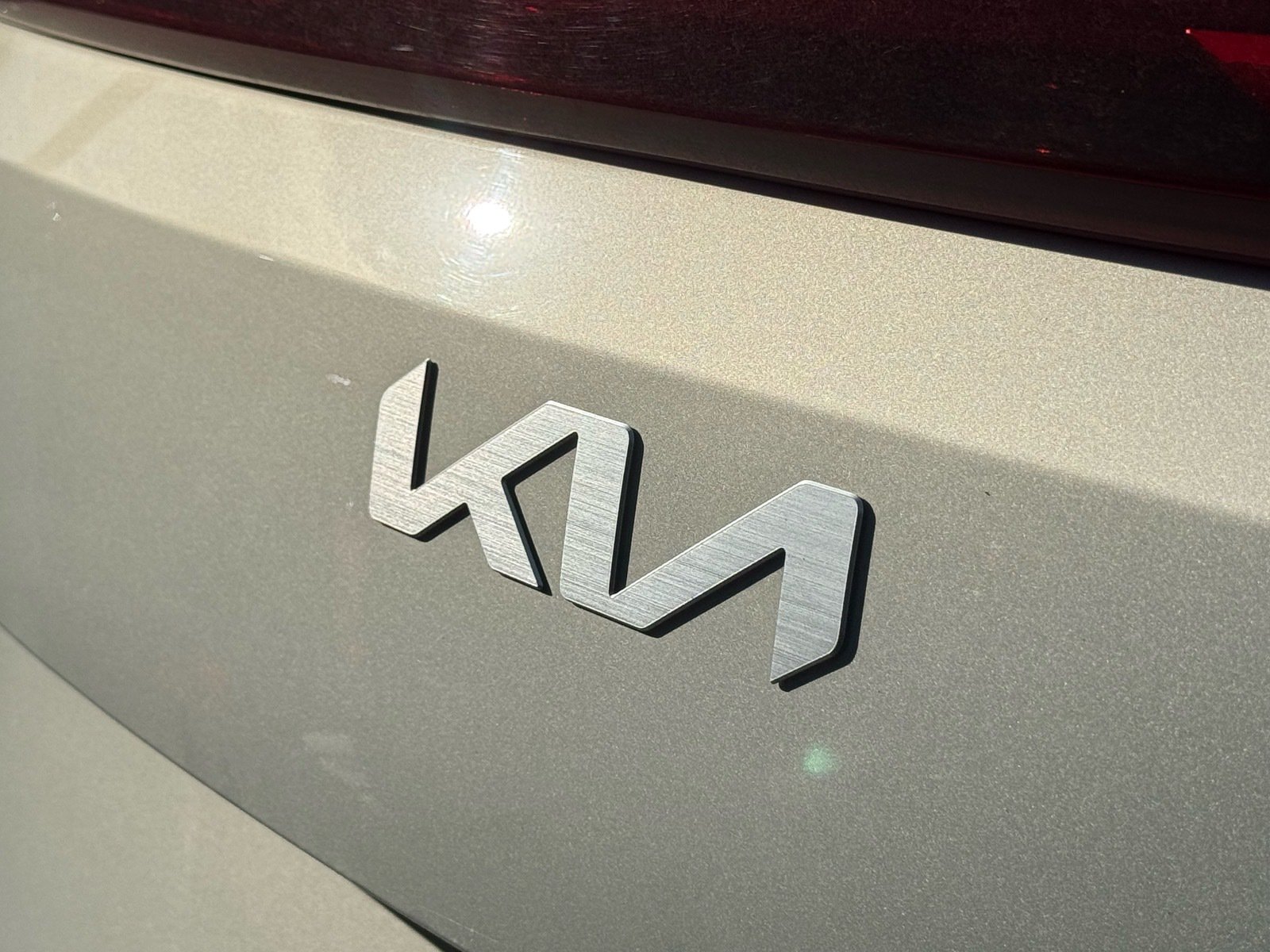 2026 Kia Carnival Hybrid EX — photo 11 thumbnail