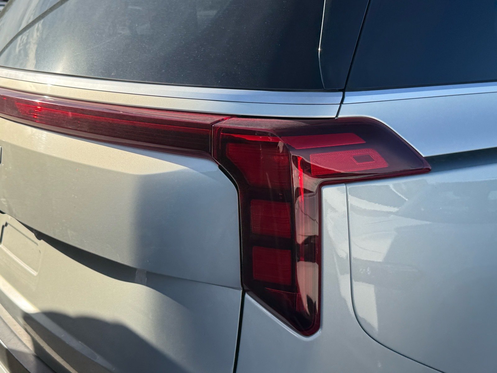 2026 Kia Carnival Hybrid EX — photo 9 thumbnail