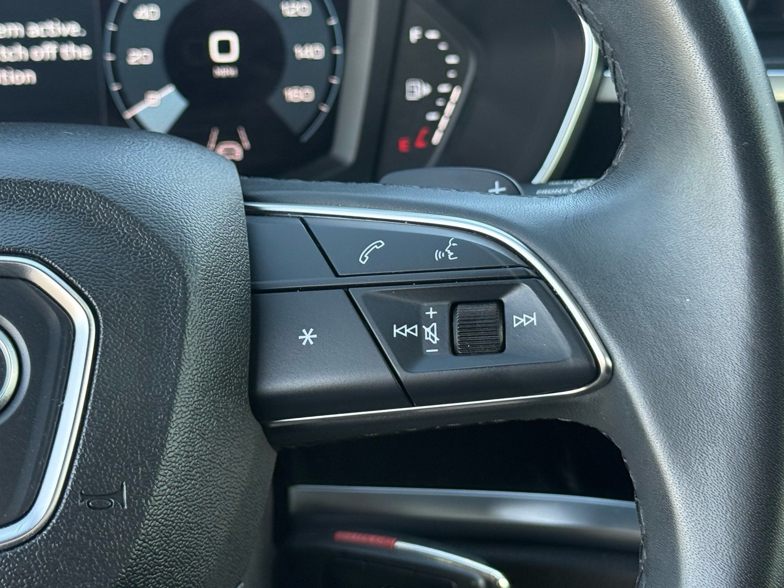2025 Audi Q3 Premium — photo 17 thumbnail