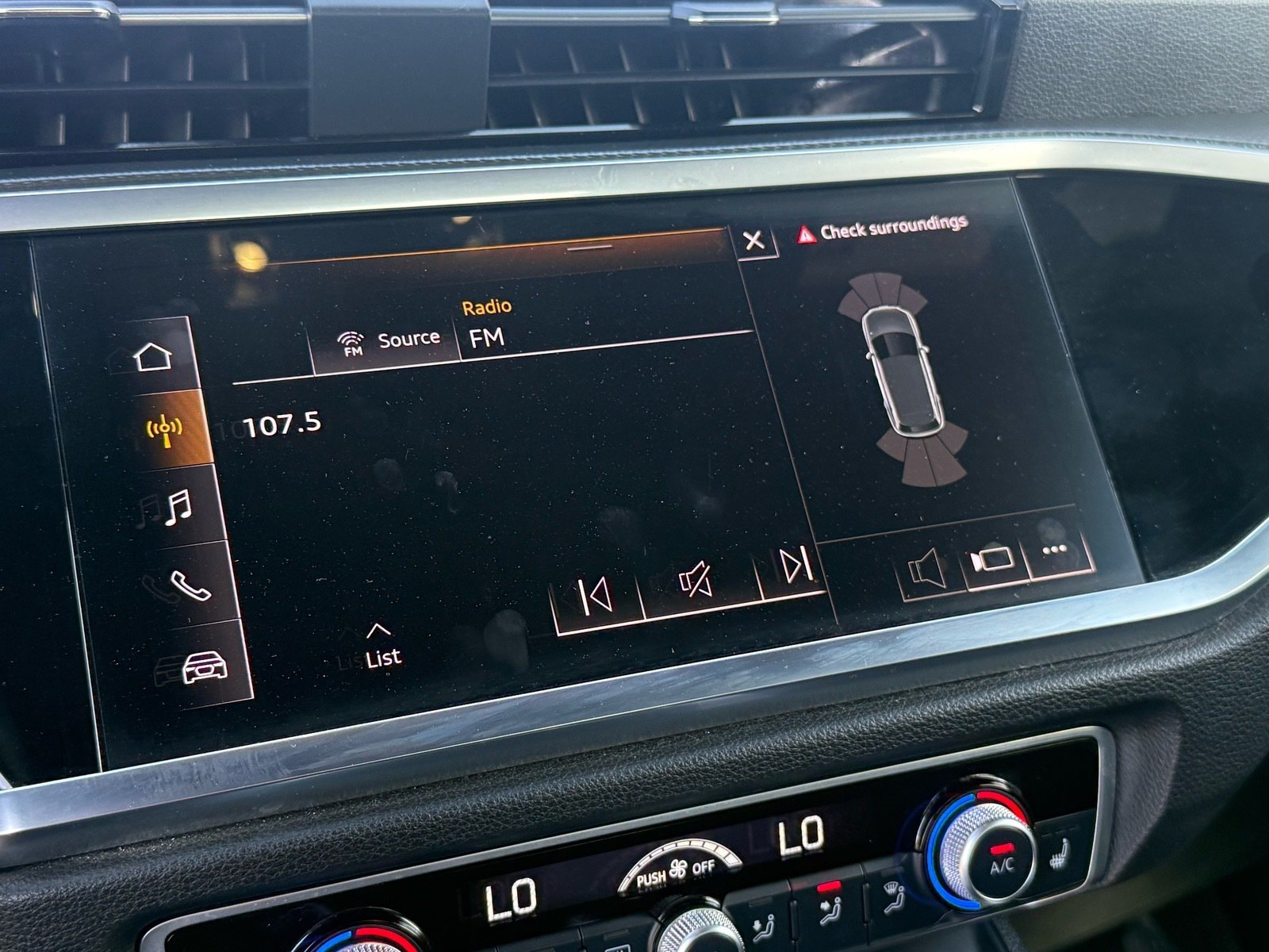 2025 Audi Q3 Premium — photo 20 thumbnail