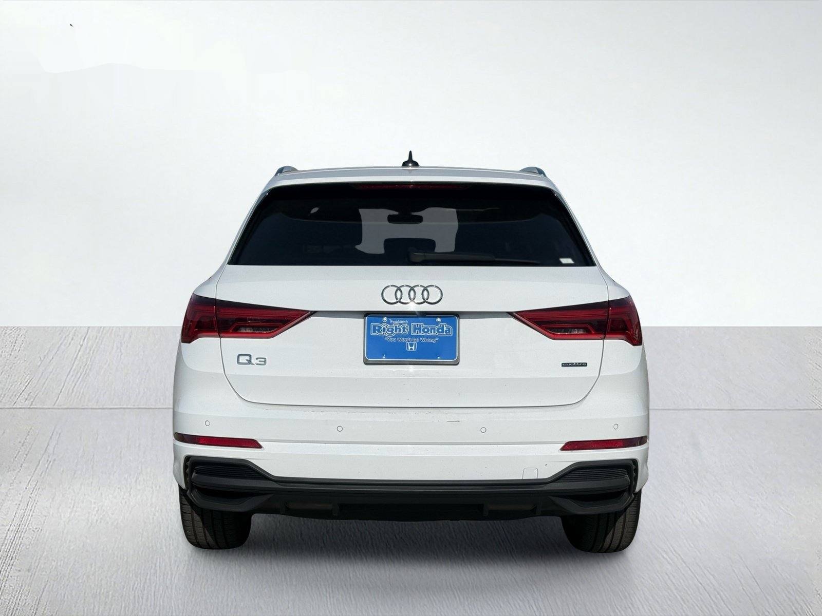 2025 Audi Q3 Premium — photo 6 thumbnail