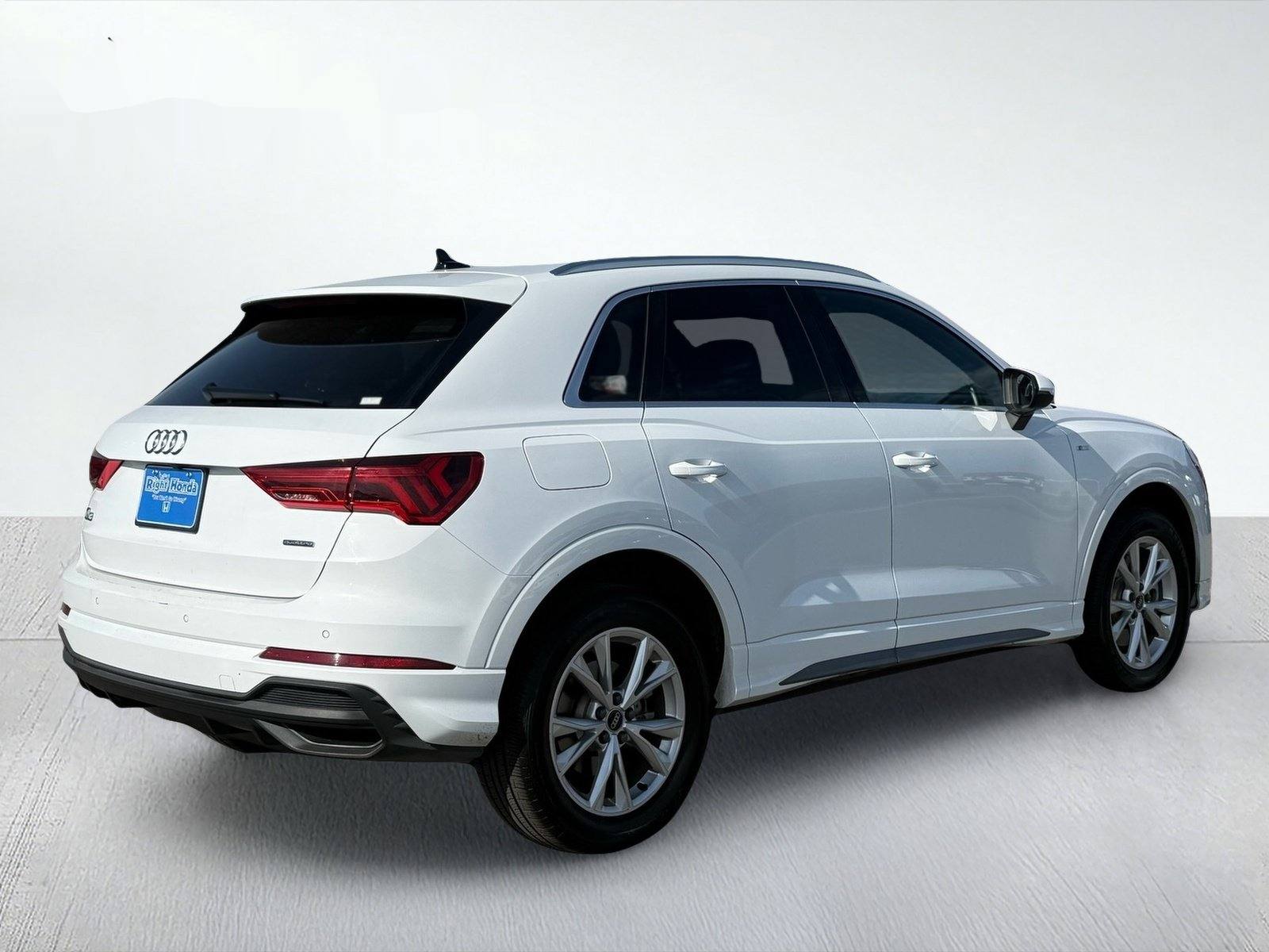 2025 Audi Q3 Premium — photo 7 thumbnail