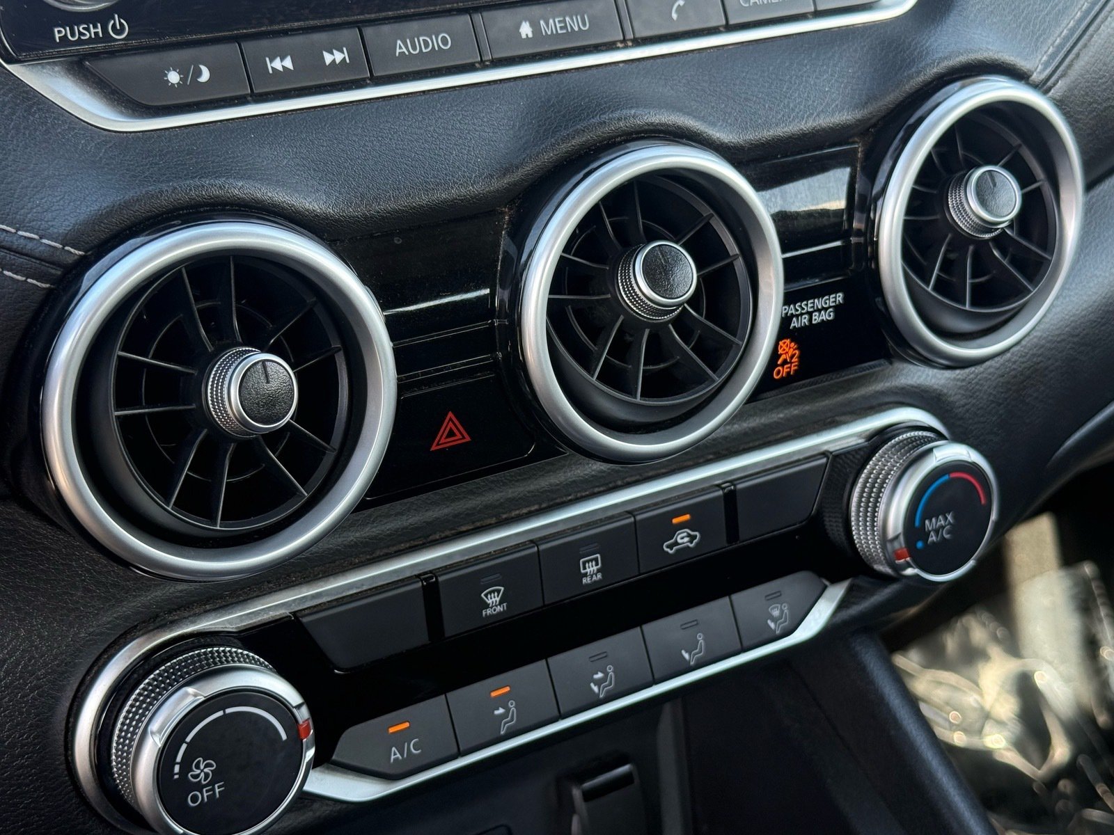 2025 Nissan Sentra SV — photo 22 thumbnail