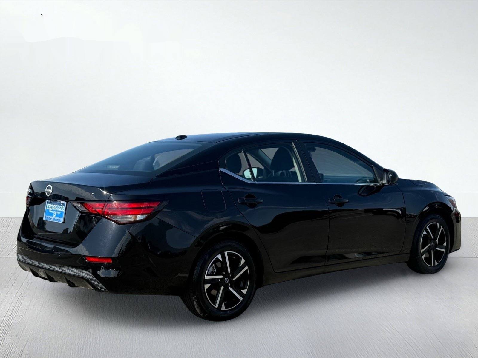2025 Nissan Sentra SV — photo 7 thumbnail
