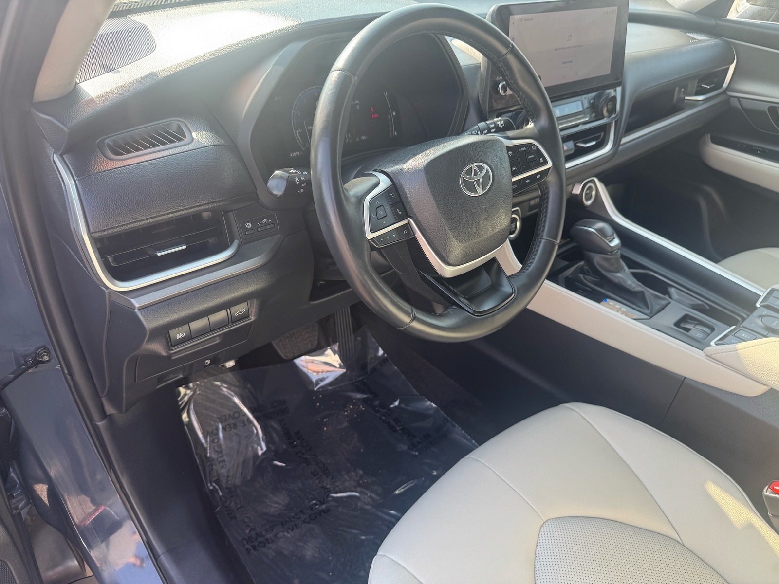 2025 Toyota Grand Highlander XLE — photo 11 thumbnail