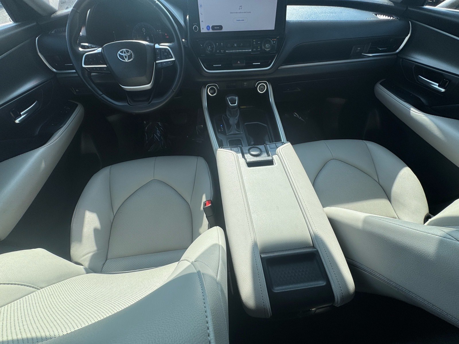 2025 Toyota Grand Highlander XLE — photo 15 thumbnail