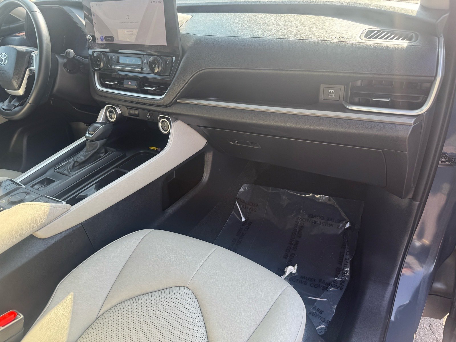 2025 Toyota Grand Highlander XLE — photo 18 thumbnail
