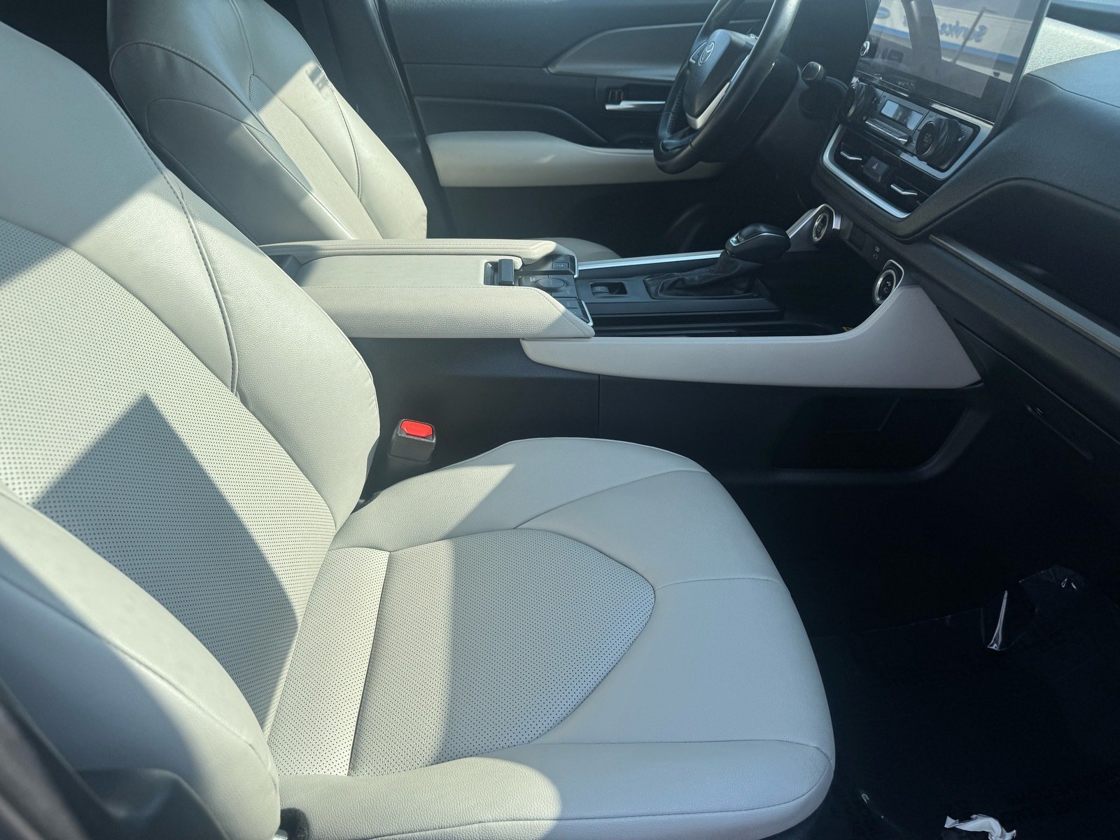 2025 Toyota Grand Highlander XLE — photo 19 thumbnail