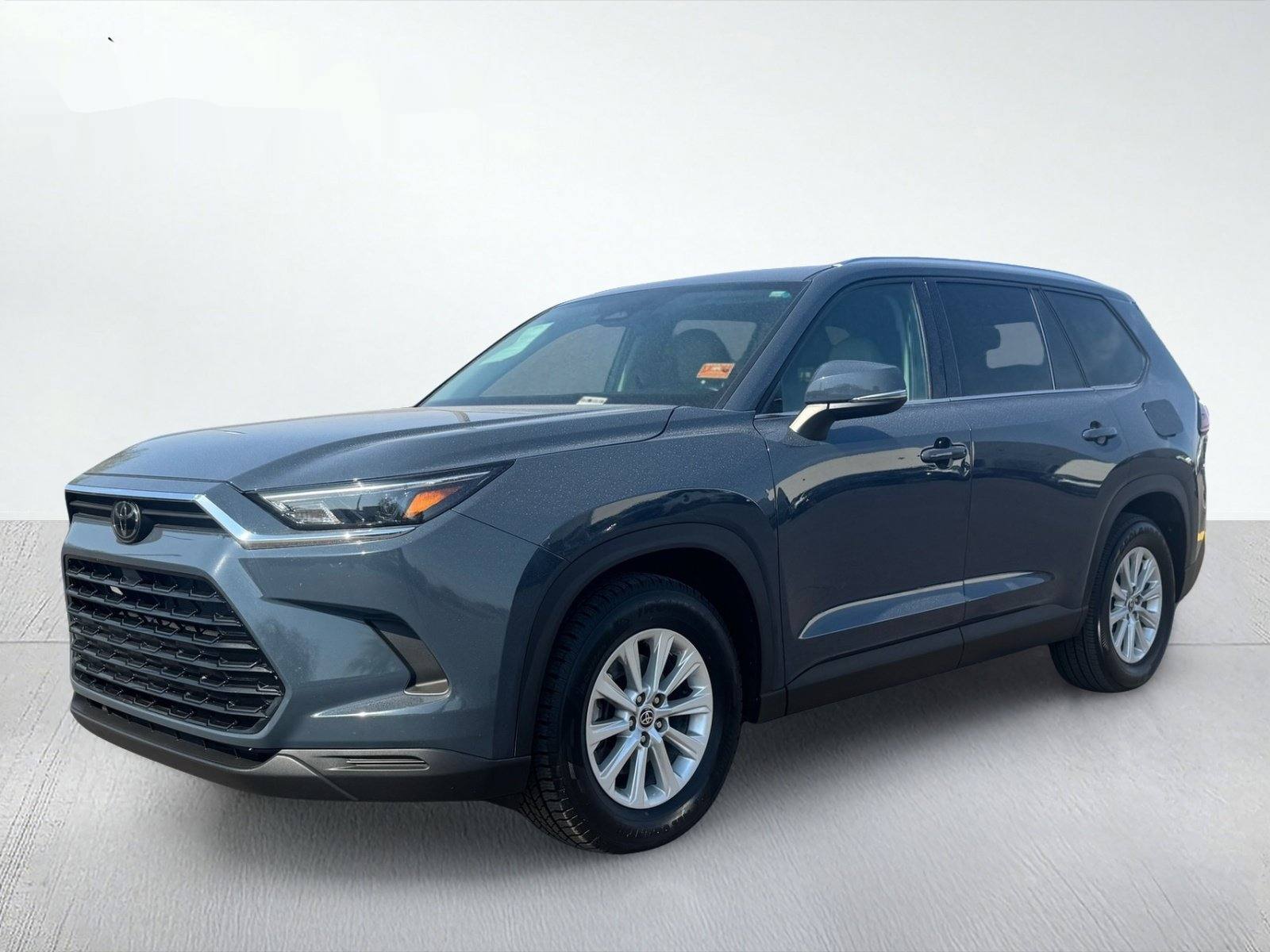 2025 Toyota Grand Highlander XLE — photo 2 thumbnail