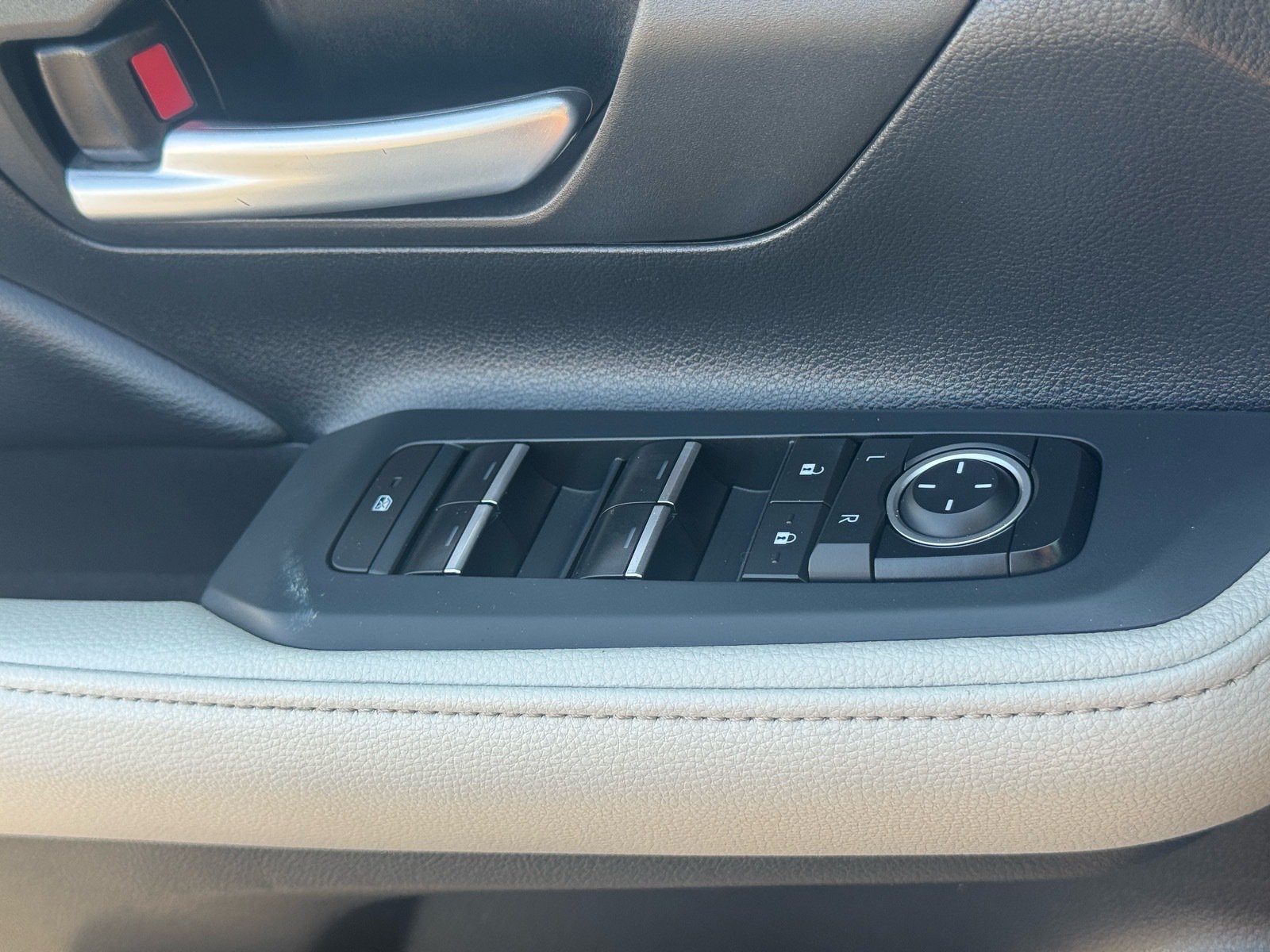 2025 Toyota Grand Highlander XLE — photo 31 thumbnail