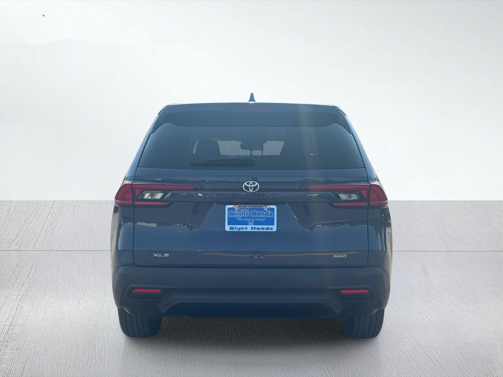 2025 Toyota Grand Highlander XLE — photo 5 thumbnail