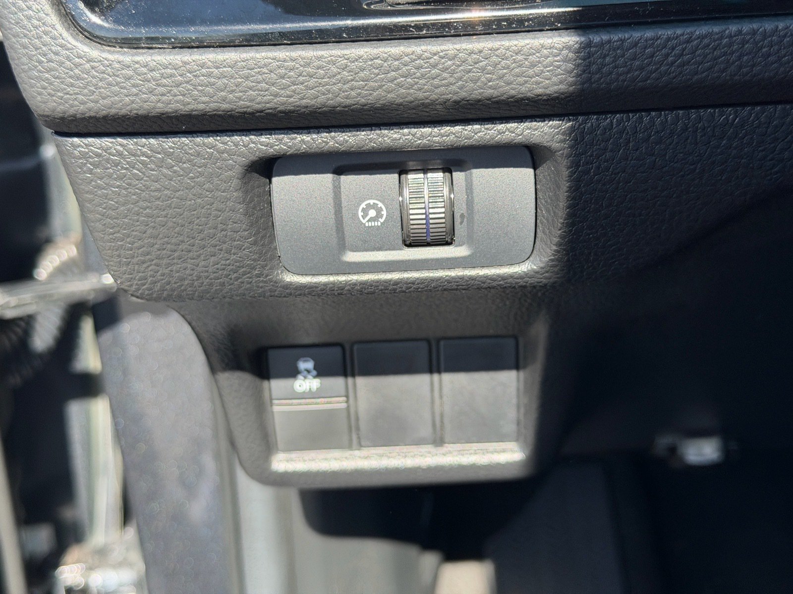 2025 Honda Civic LX — photo 19 thumbnail