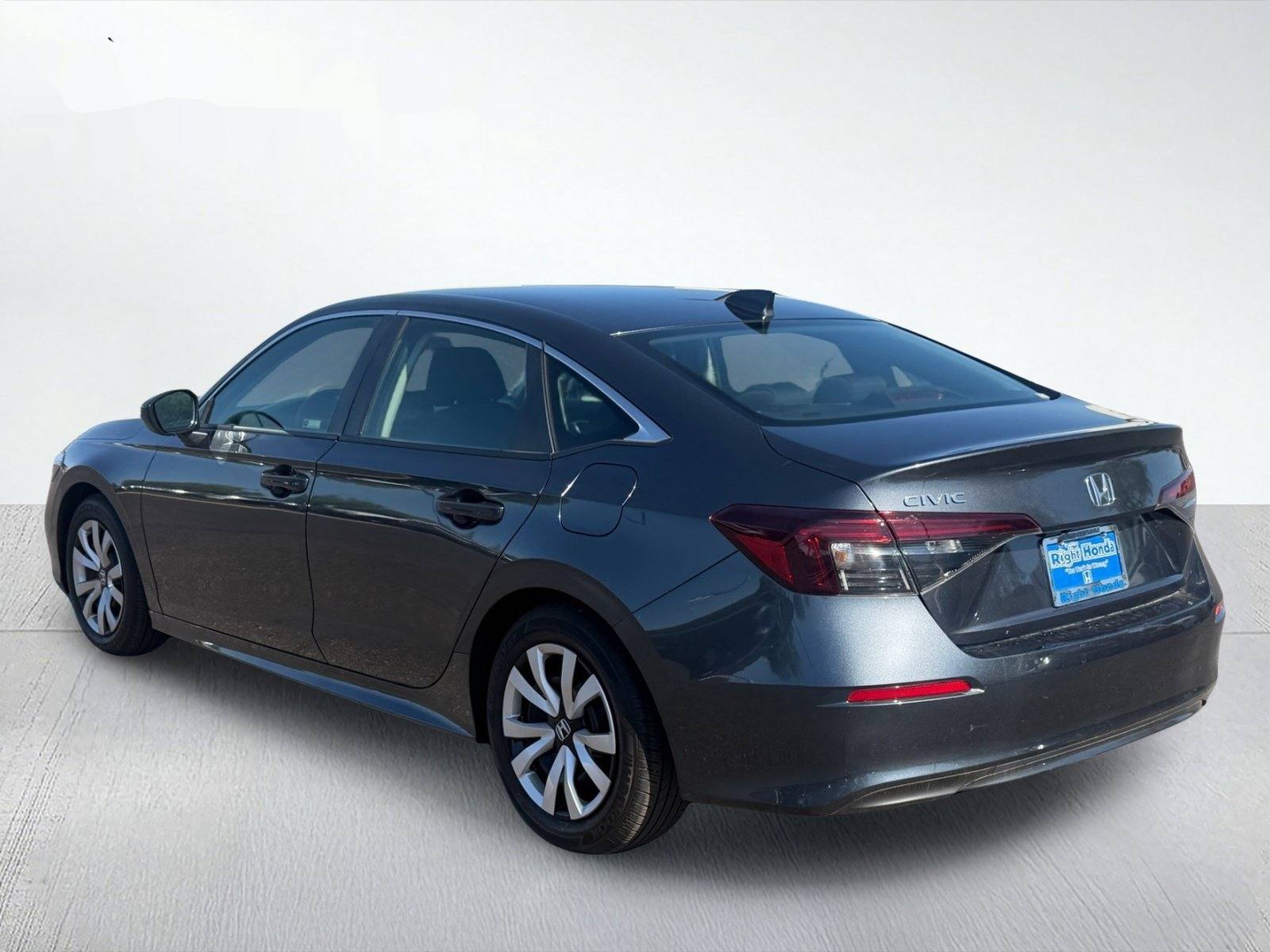 2025 Honda Civic LX — photo 4 thumbnail