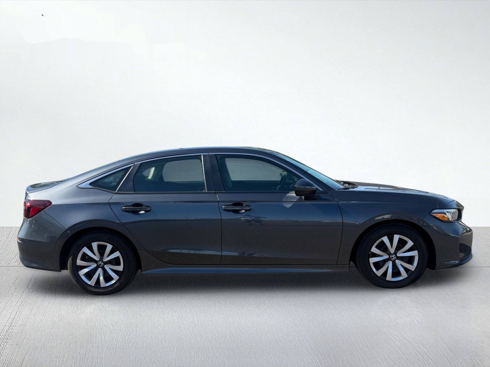 2025 Honda Civic LX — photo 7 thumbnail