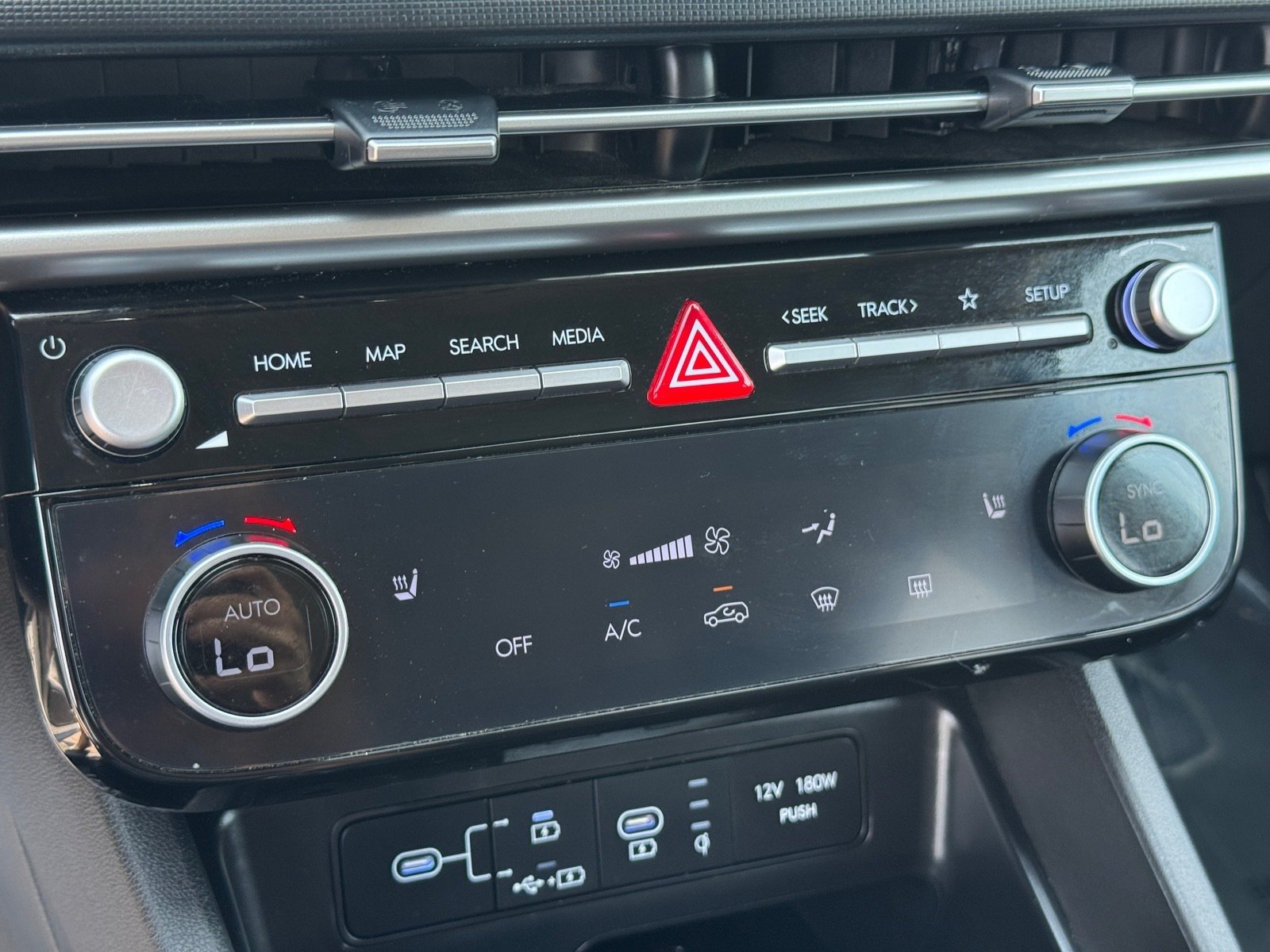 2025 Hyundai Tucson SEL — photo 26 thumbnail