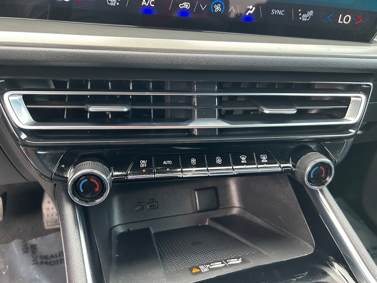 2025 Chevrolet Traverse LT — photo 25 thumbnail