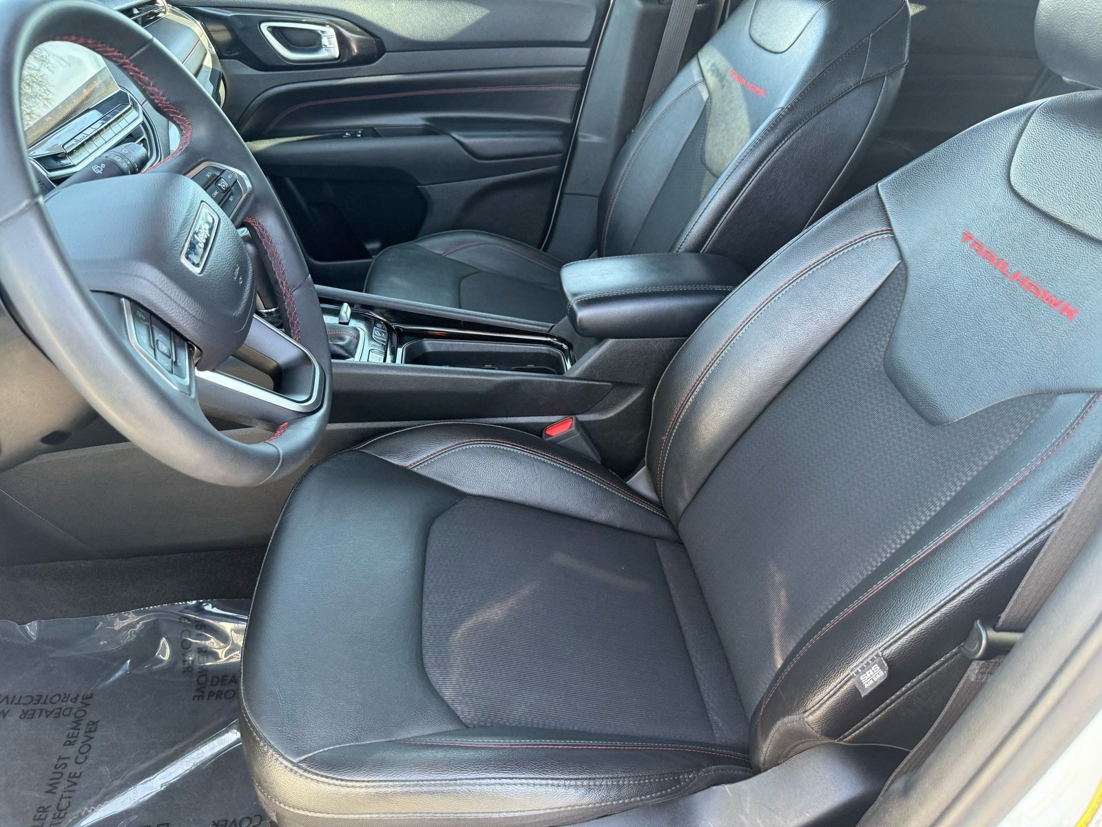 2024 Jeep Compass Trailhawk — photo 12 thumbnail