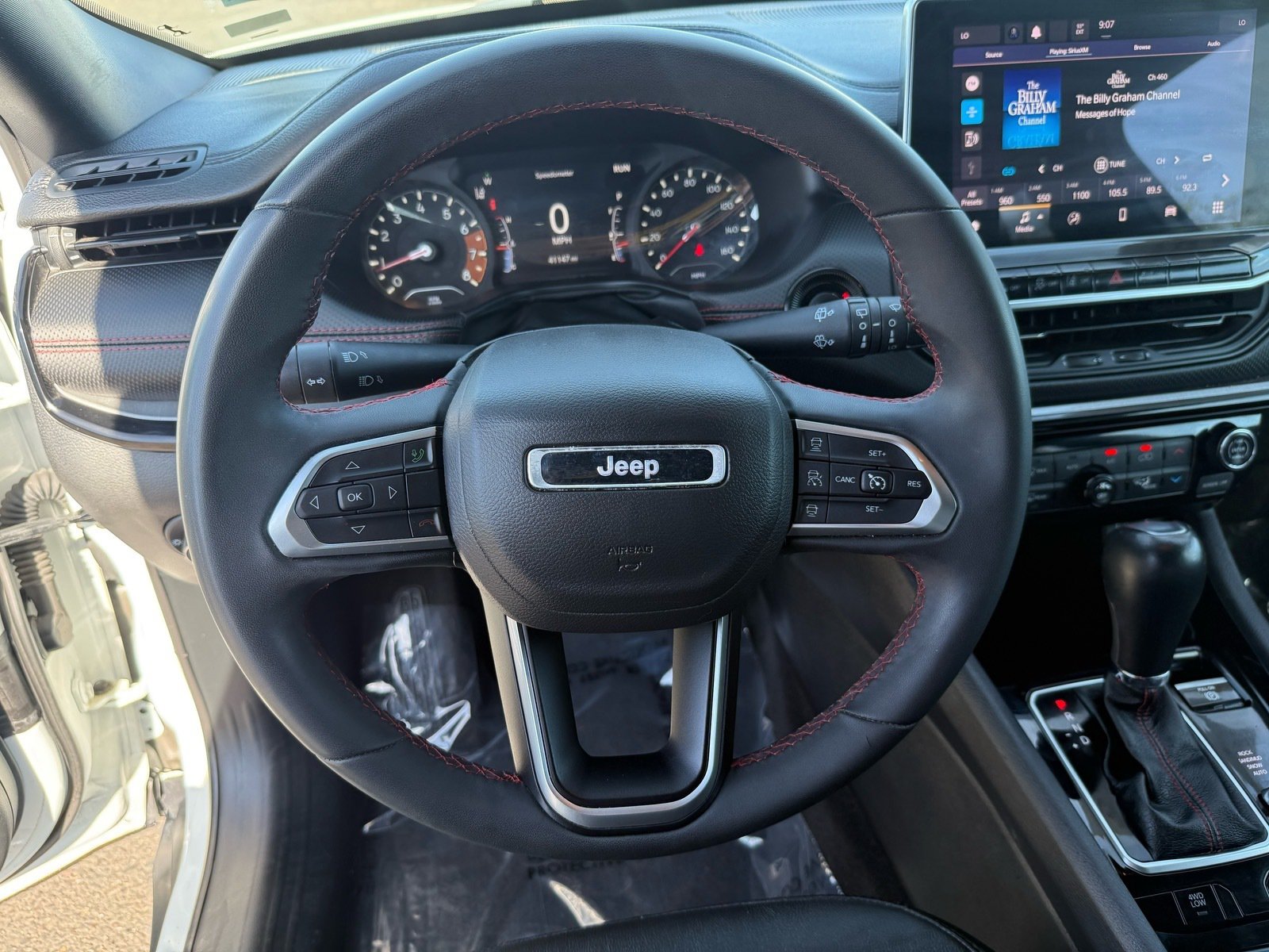 2024 Jeep Compass Trailhawk — photo 15 thumbnail