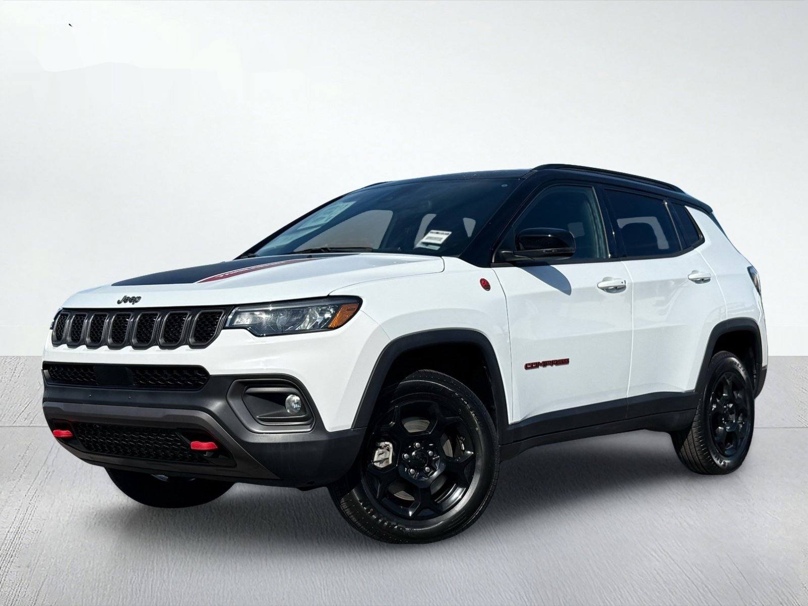 2024 Jeep Compass Trailhawk — photo 2 thumbnail