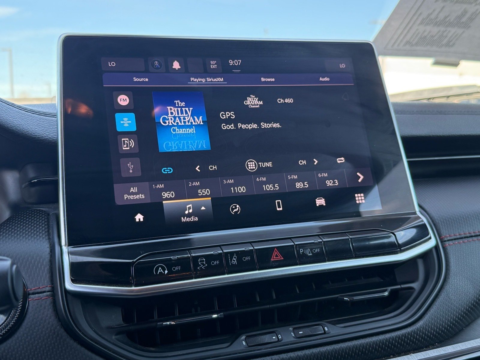 2024 Jeep Compass Trailhawk — photo 20 thumbnail