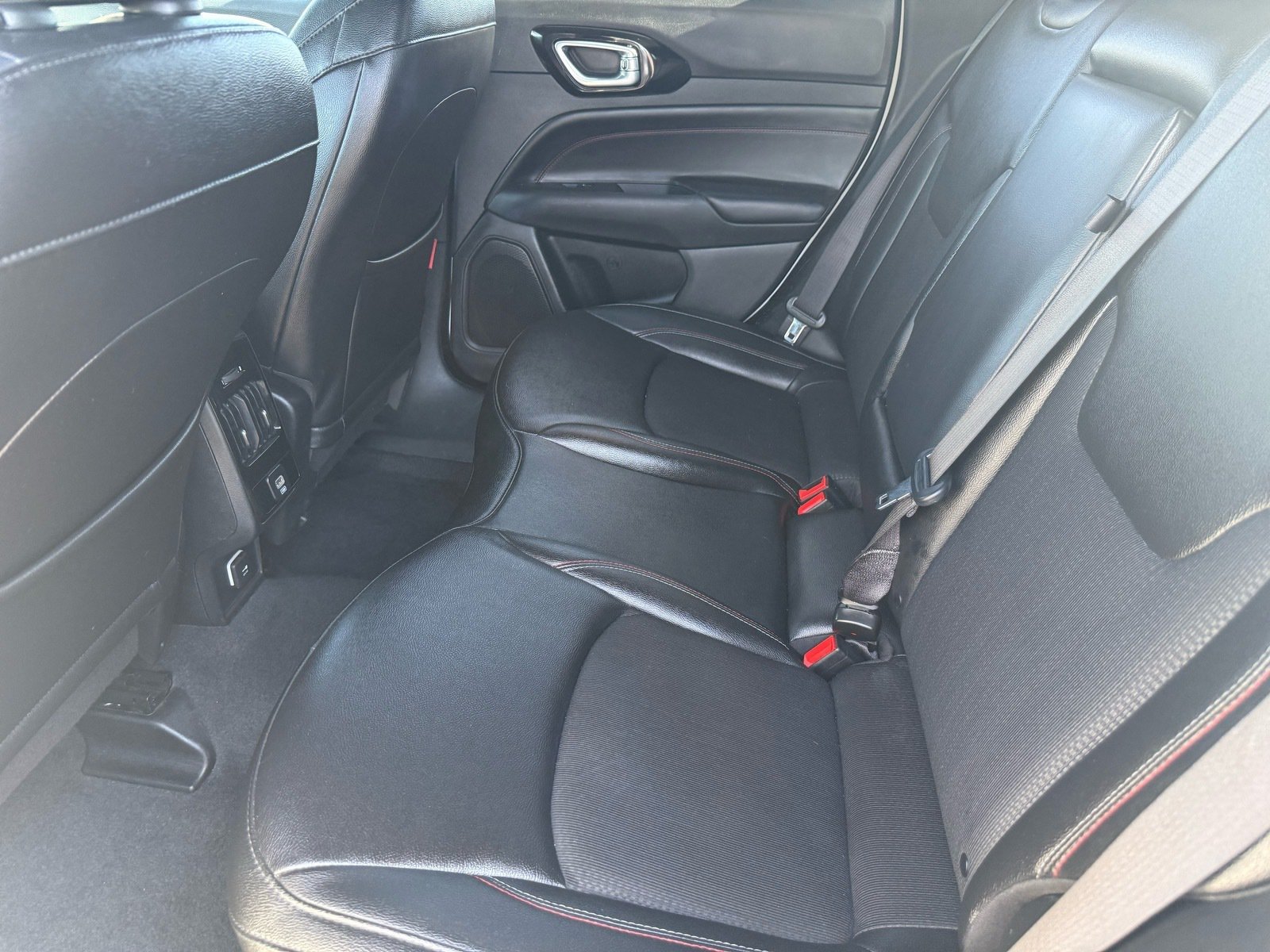 2024 Jeep Compass Trailhawk — photo 26 thumbnail