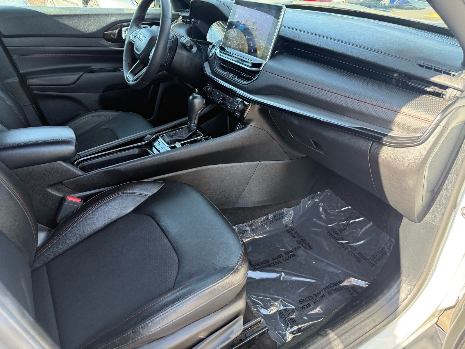 2024 Jeep Compass Trailhawk — photo 29 thumbnail
