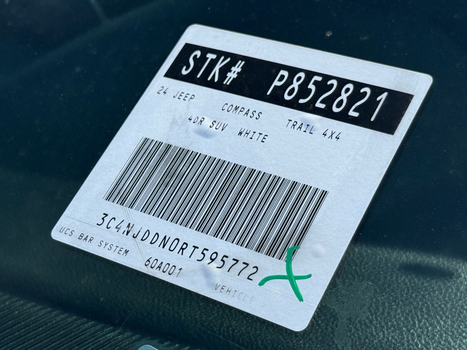 2024 Jeep Compass Trailhawk — photo 33 thumbnail