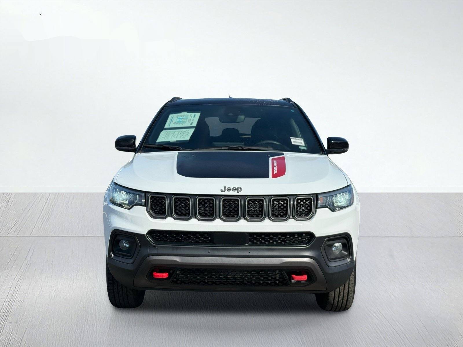 2024 Jeep Compass Trailhawk — photo 5 thumbnail