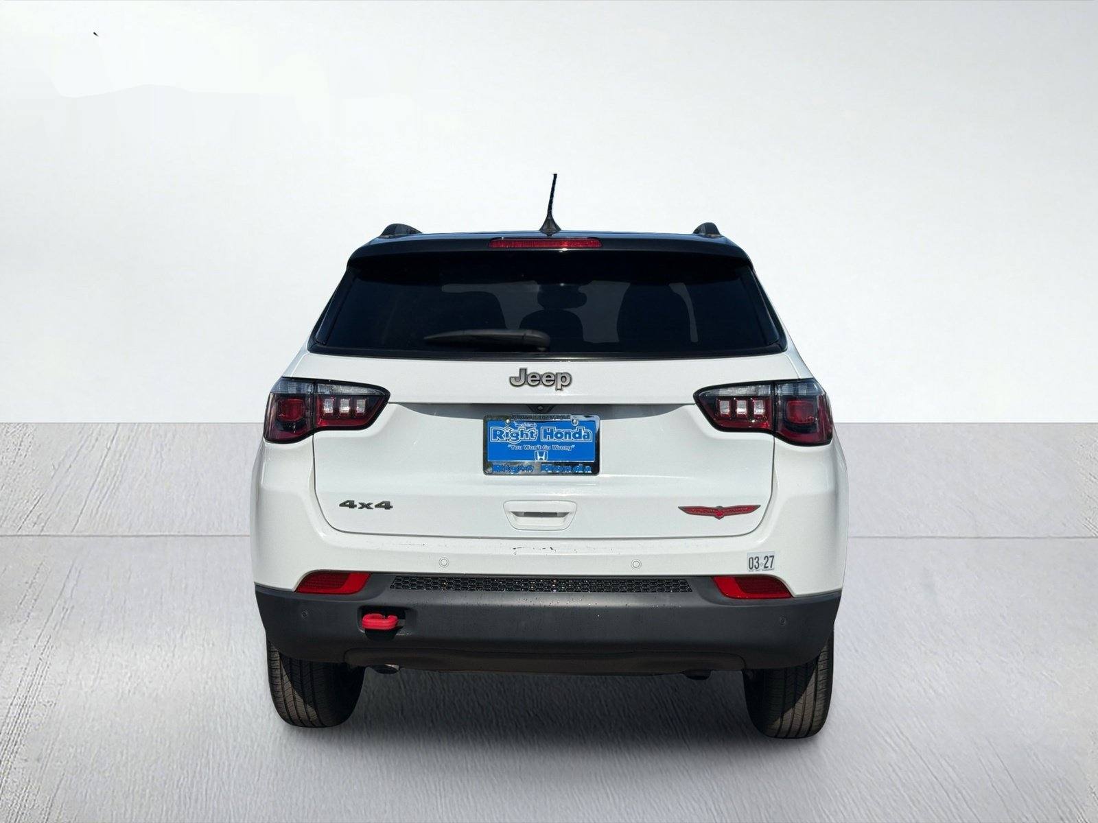 2024 Jeep Compass Trailhawk — photo 6 thumbnail
