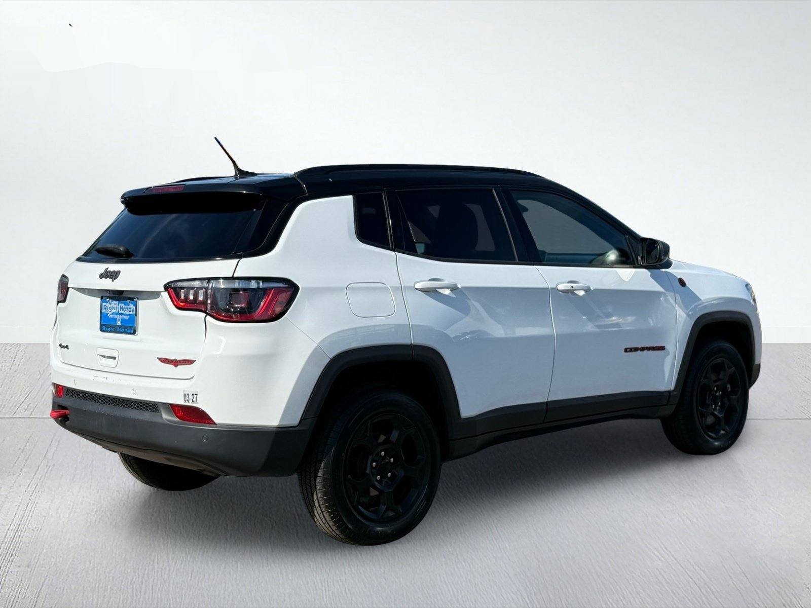 2024 Jeep Compass Trailhawk — photo 7 thumbnail