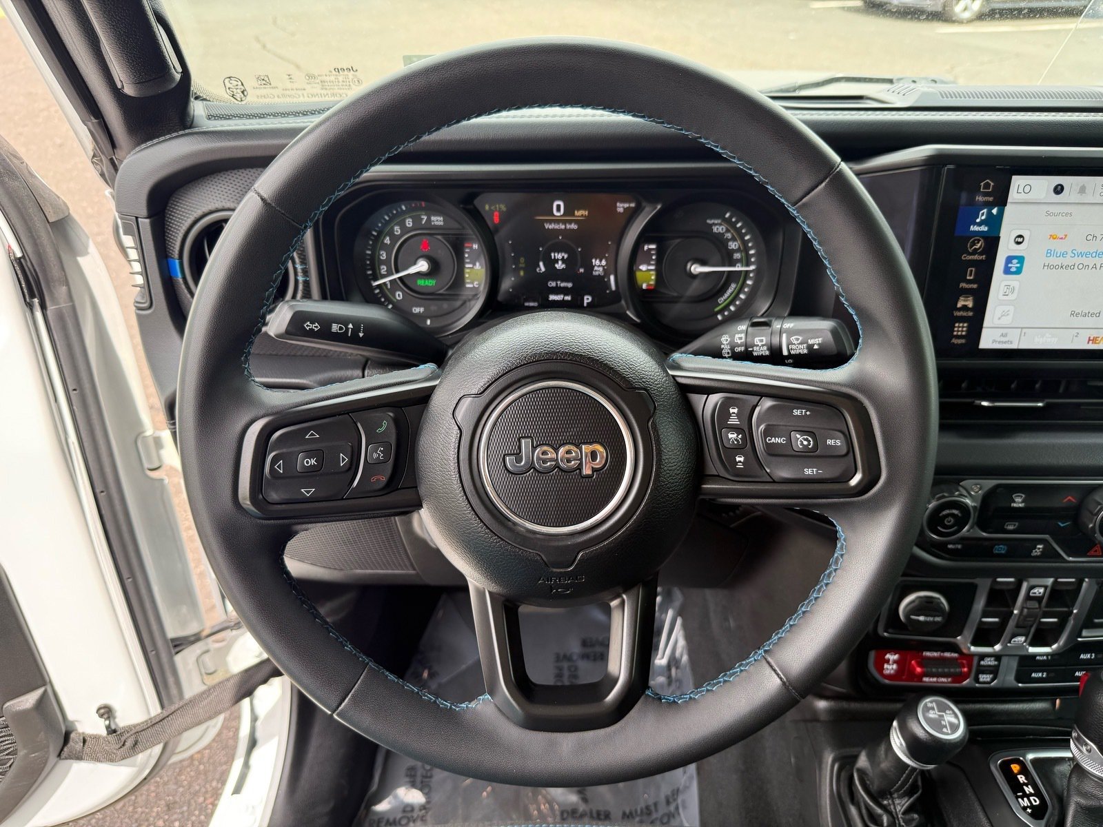 2024 Jeep Wrangler Rubicon 4xe — photo 15 thumbnail