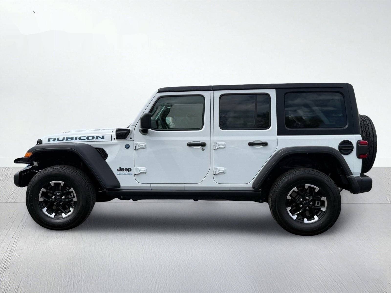 2024 Jeep Wrangler Rubicon 4xe — photo 3 thumbnail