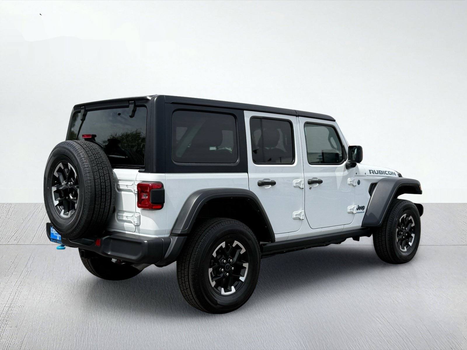 2024 Jeep Wrangler Rubicon 4xe — photo 7 thumbnail
