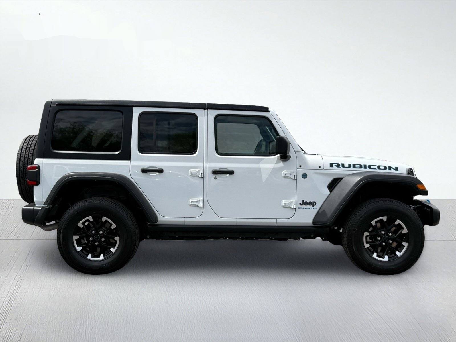 2024 Jeep Wrangler Rubicon 4xe — photo 8 thumbnail
