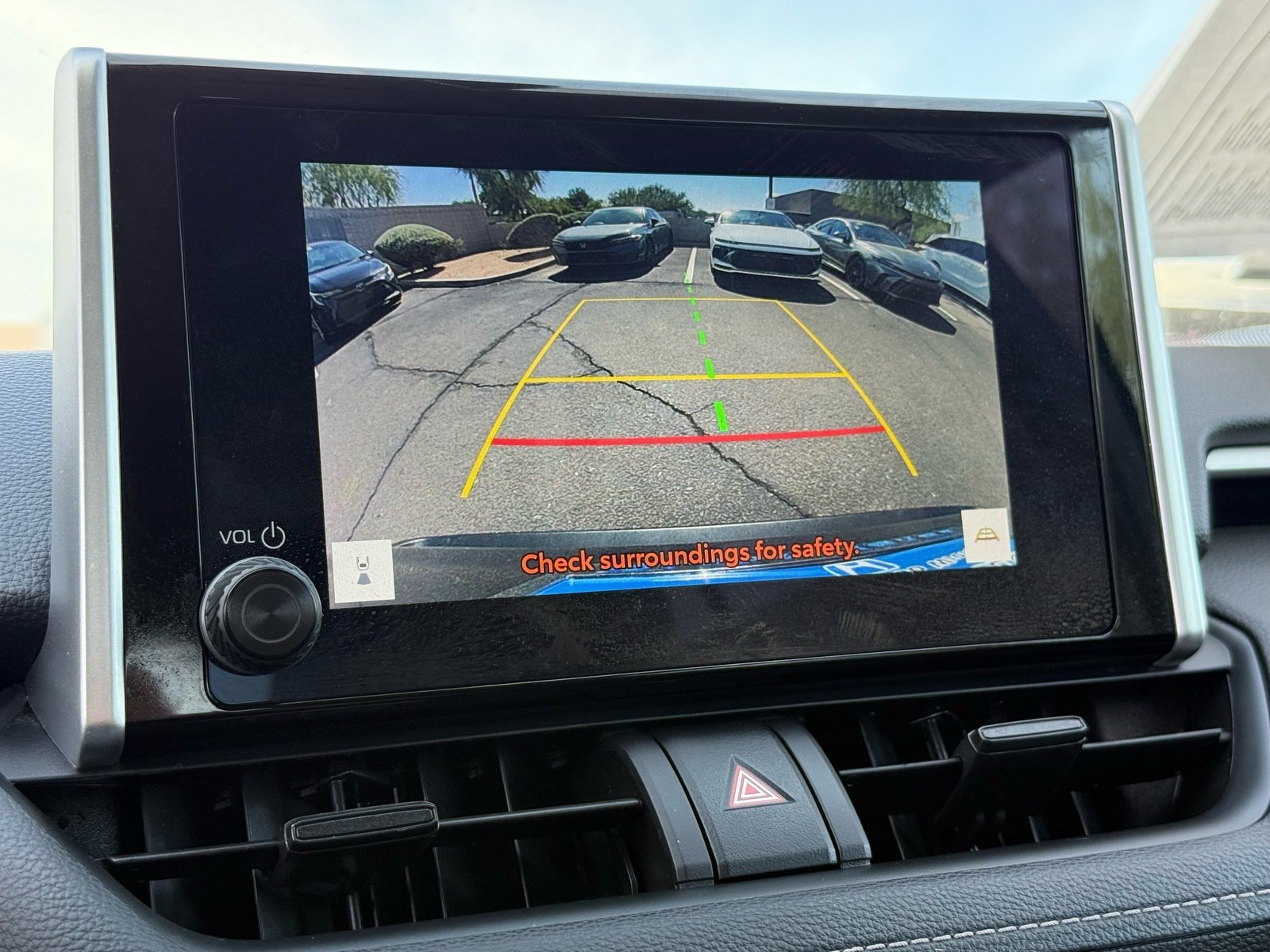 2025 Toyota RAV4 XLE — photo 21 thumbnail
