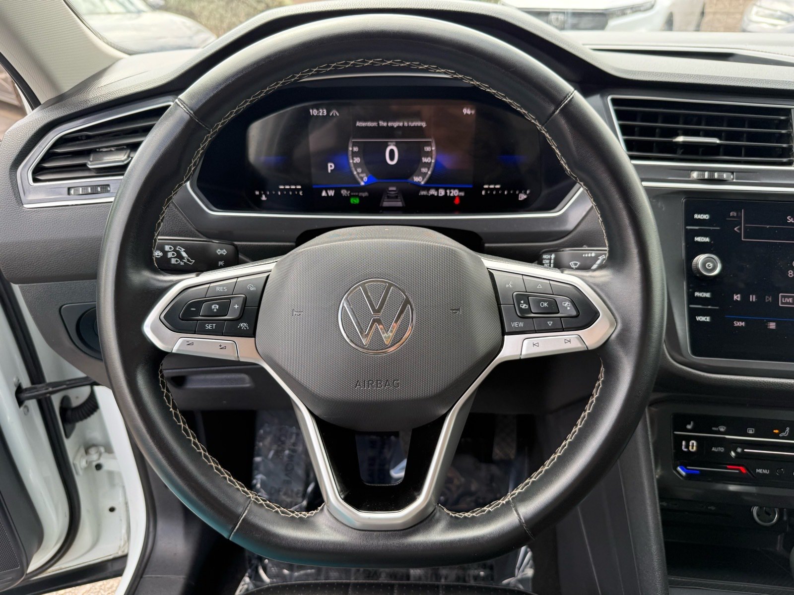 2024 Volkswagen Tiguan 2.0T SE — photo 15 thumbnail