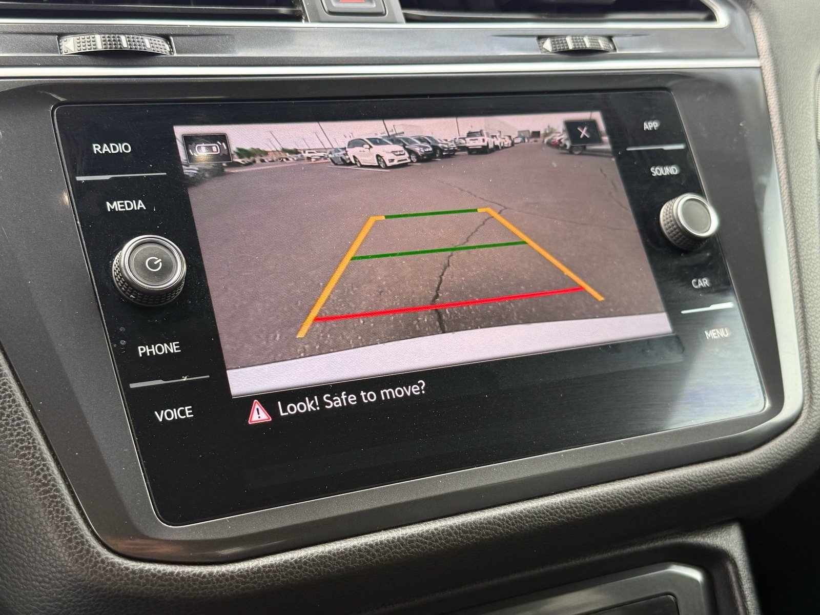 2024 Volkswagen Tiguan 2.0T SE — photo 20 thumbnail
