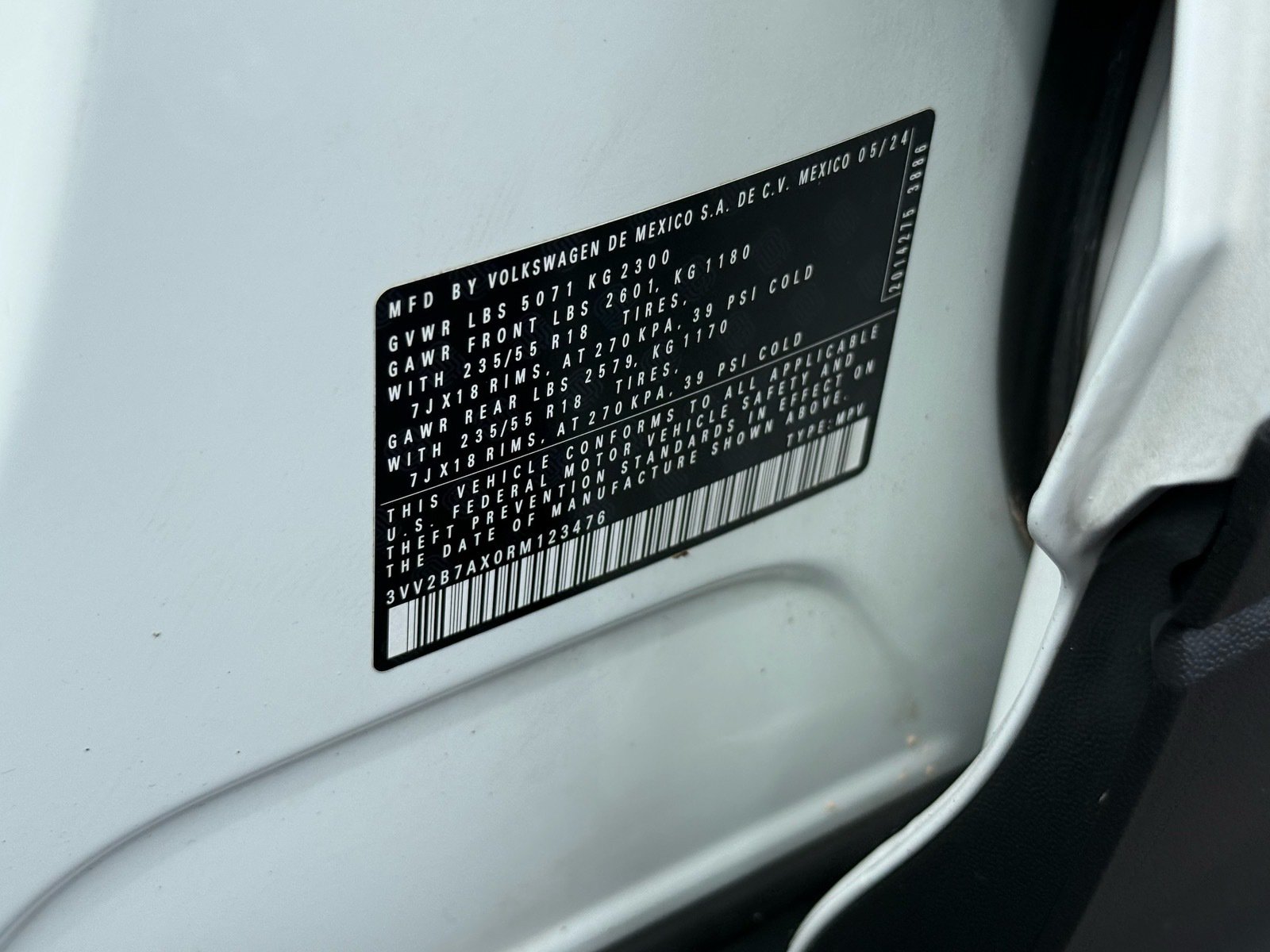 2024 Volkswagen Tiguan 2.0T SE — photo 33 thumbnail