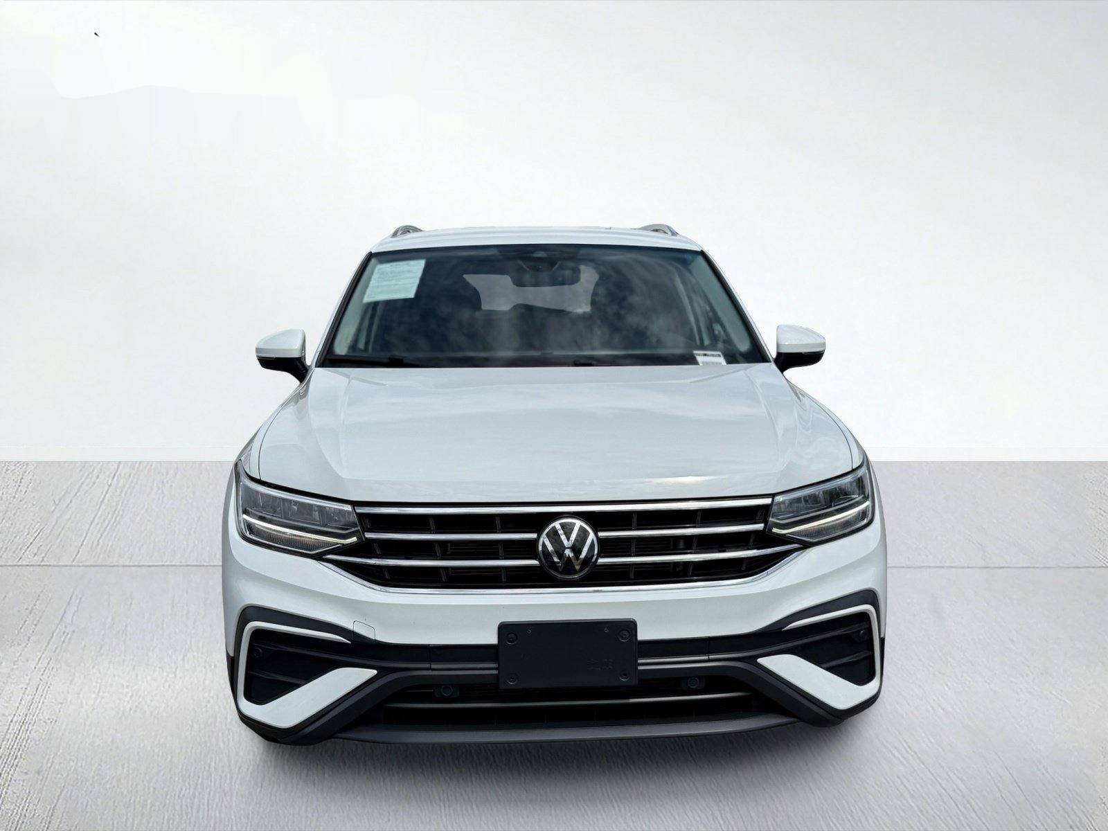 2024 Volkswagen Tiguan 2.0T SE — photo 5 thumbnail